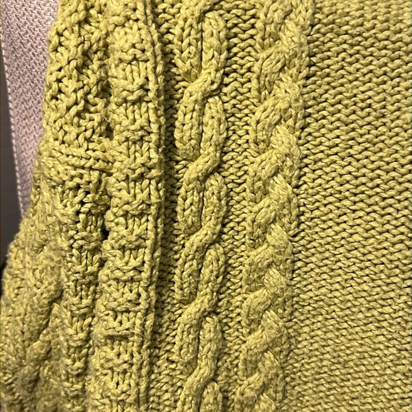Aerie size Medium lime green knit sweater - Picture 8 of 10
